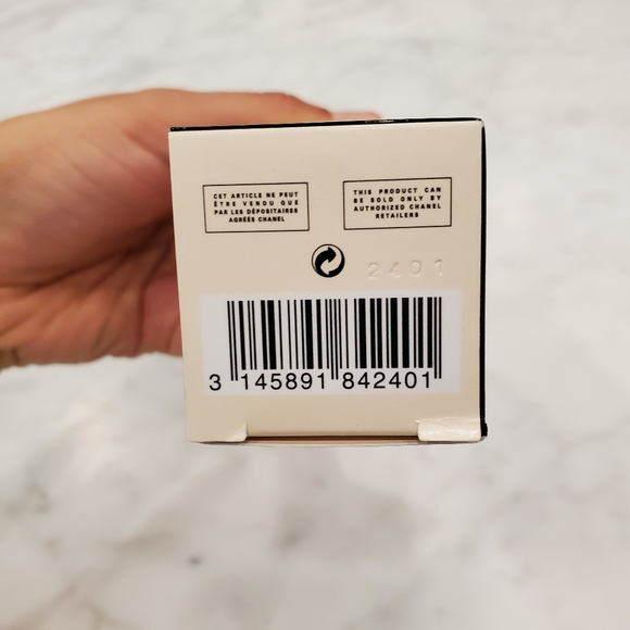 NIB! Chanel Les Beiges Foundation N70 - Picture 7 of 10